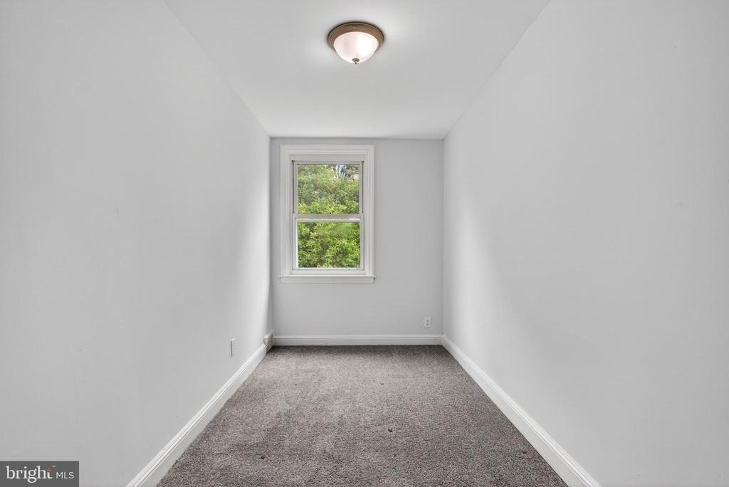 125 W 21st Street - Photo 9