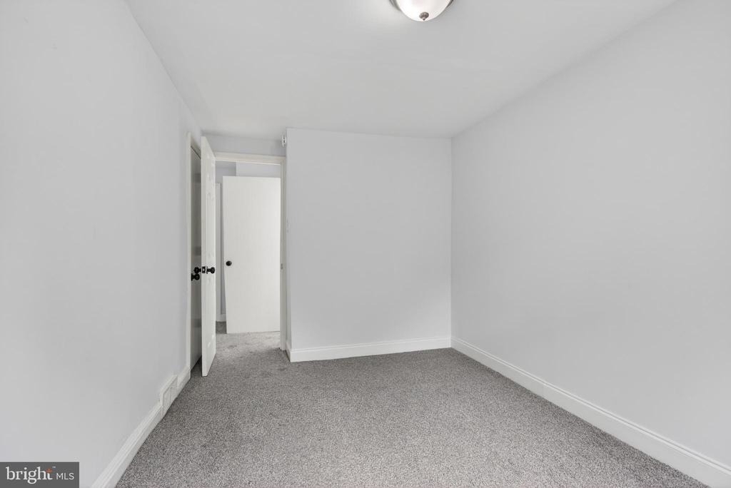 125 W 21st Street - Photo 16