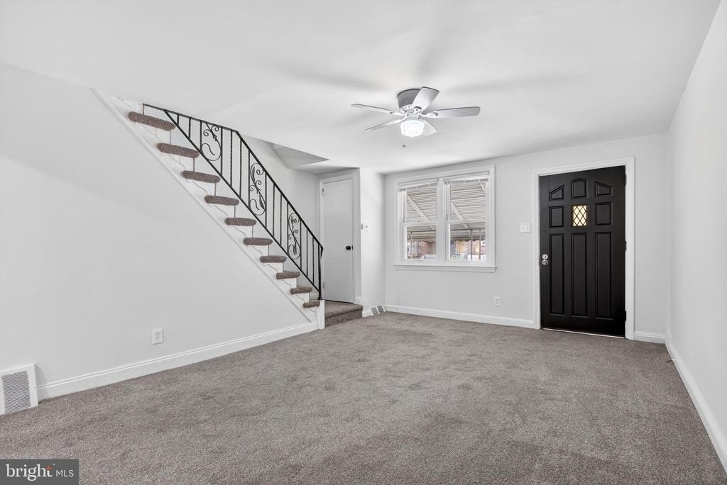 125 W 21st Street - Photo 3