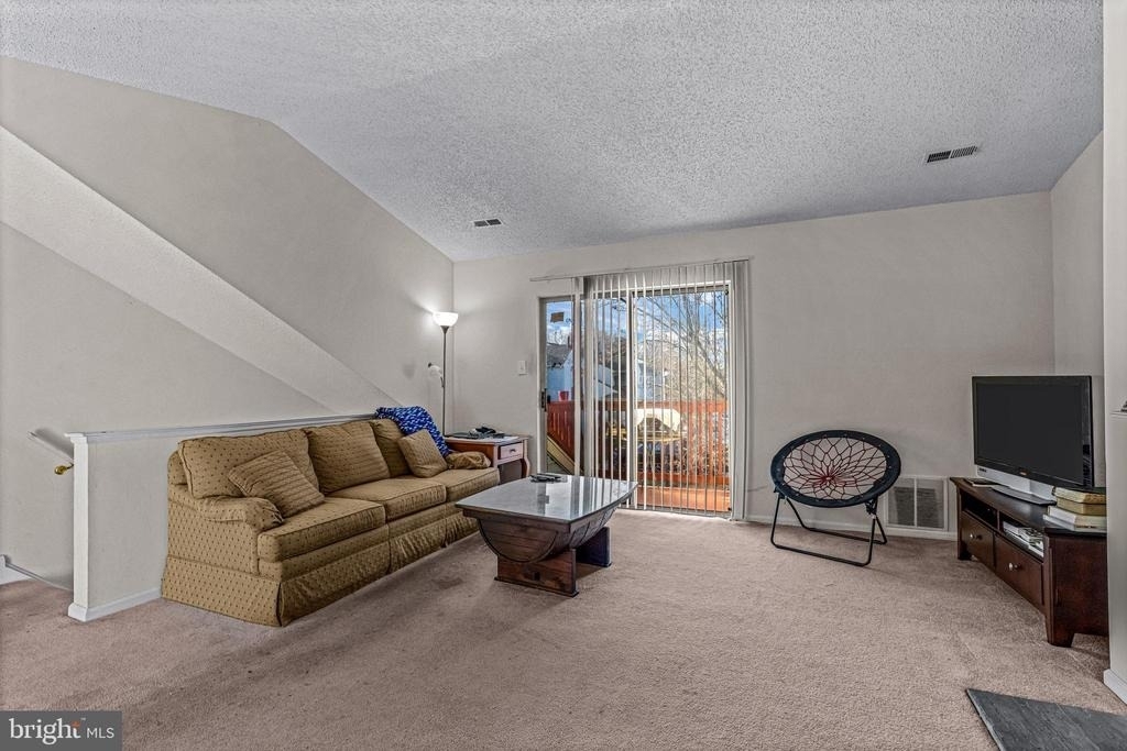 656 Covington Court - Photo 5