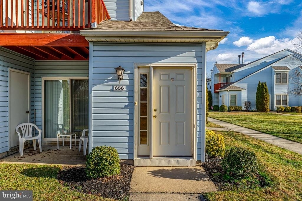 656 Covington Court - Photo 2
