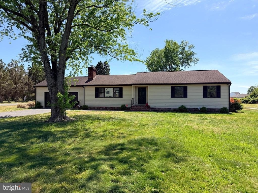 1122 Nevins Place - Photo 0