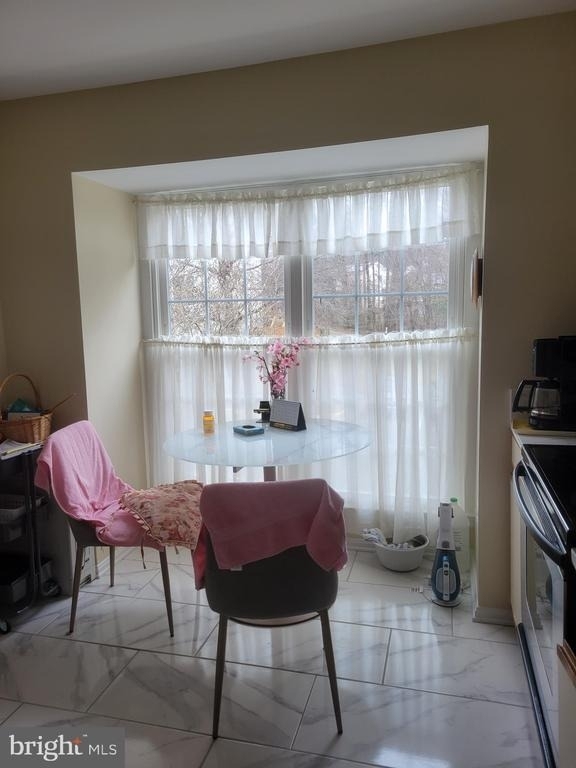 7913 Brooks Place - Photo 8