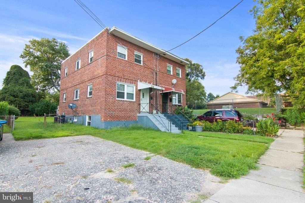 2022 Oliver Street - Photo 1