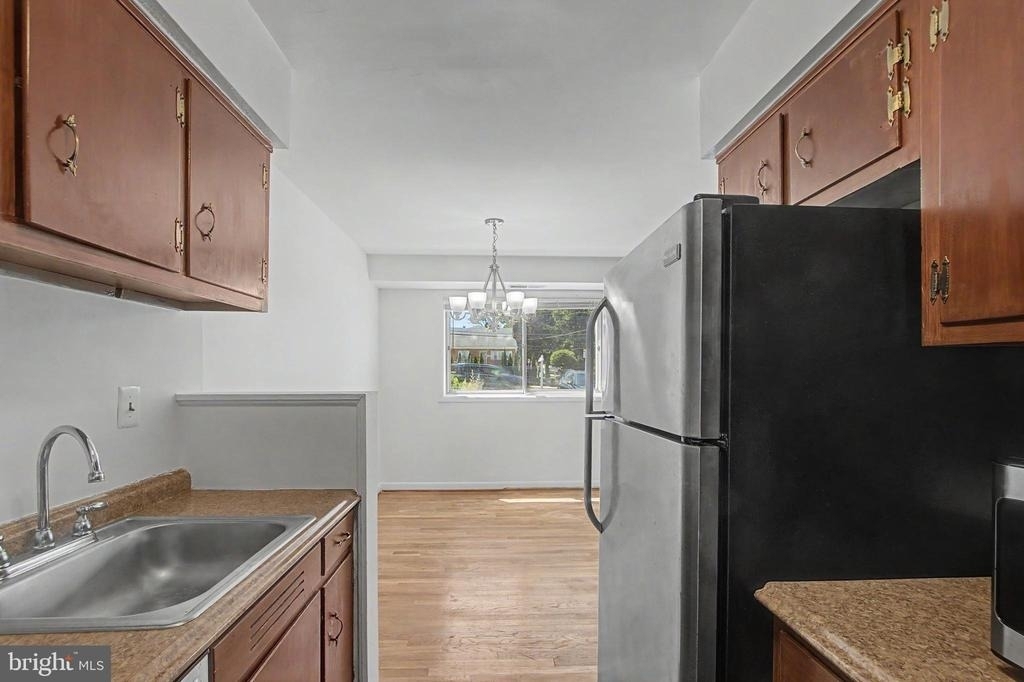 3355 University Boulevard W - Photo 9