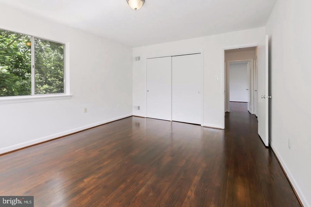 5007 Sentinel Drive - Photo 11