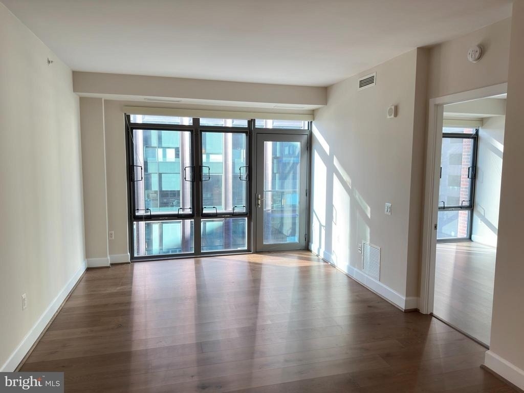 7171 Woodmont Avenue - Photo 2