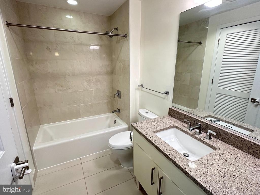 7171 Woodmont Avenue - Photo 8