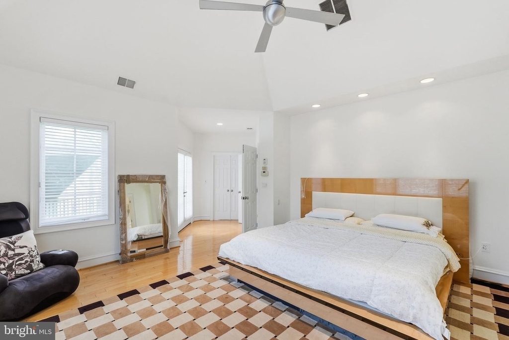 8537 Rapley Preserve Circle - Photo 15