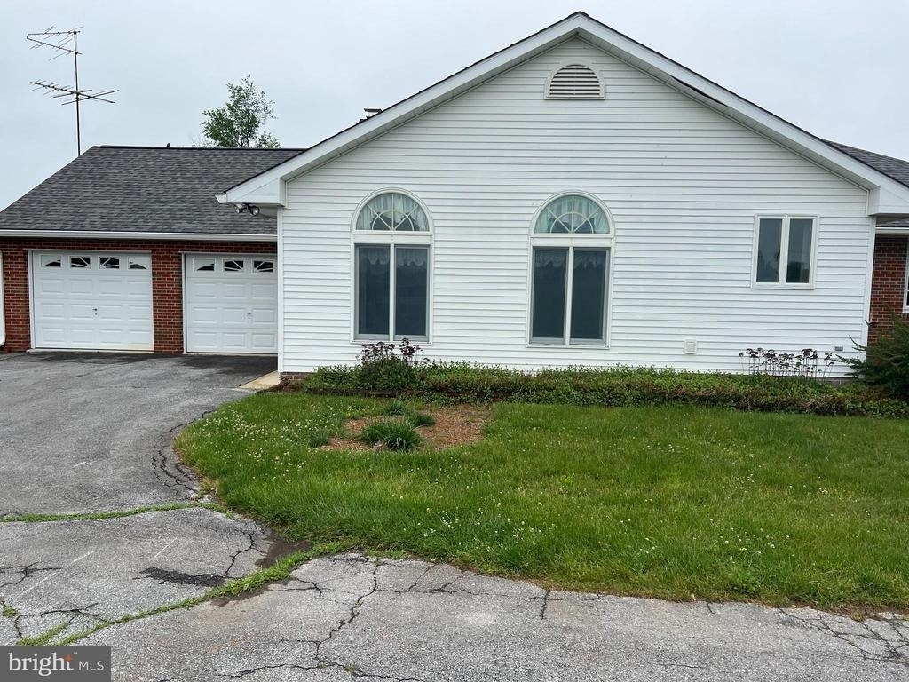 3027 Thurston Road - Photo 1