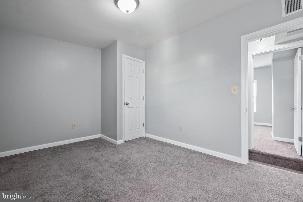 1028 W Cross Street - Photo 20