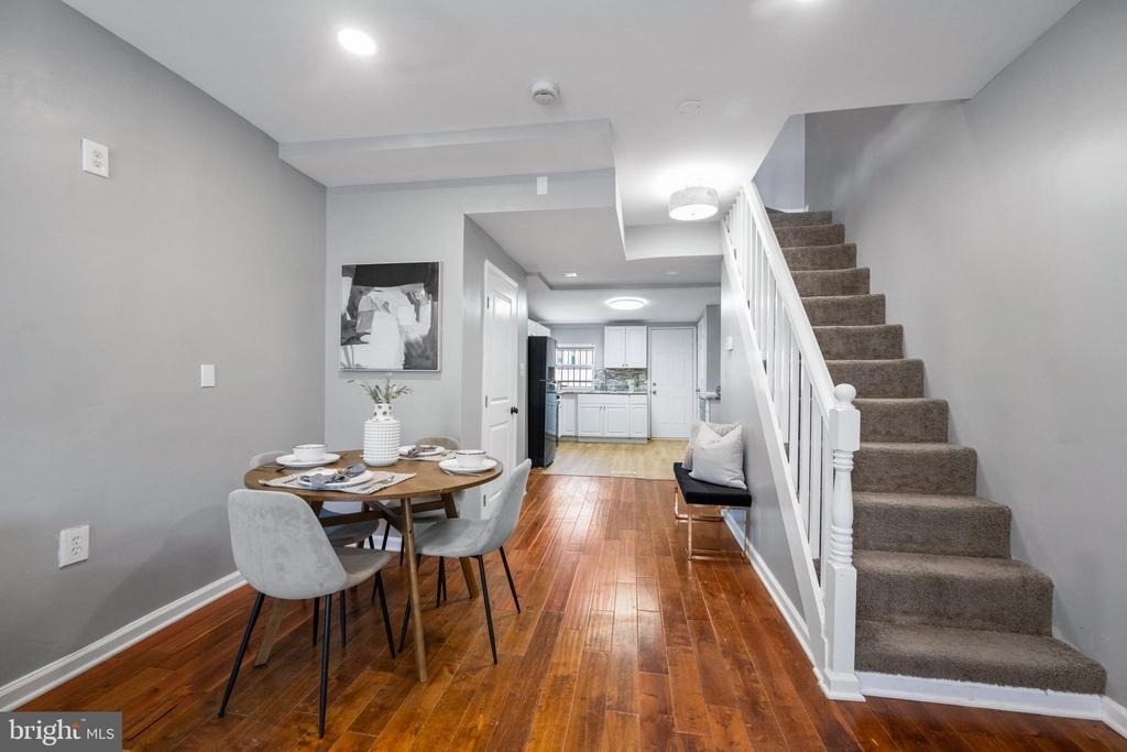 1028 W Cross Street - Photo 7