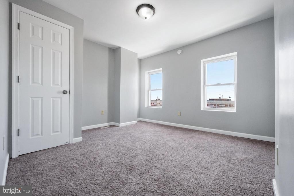 1028 W Cross Street - Photo 18