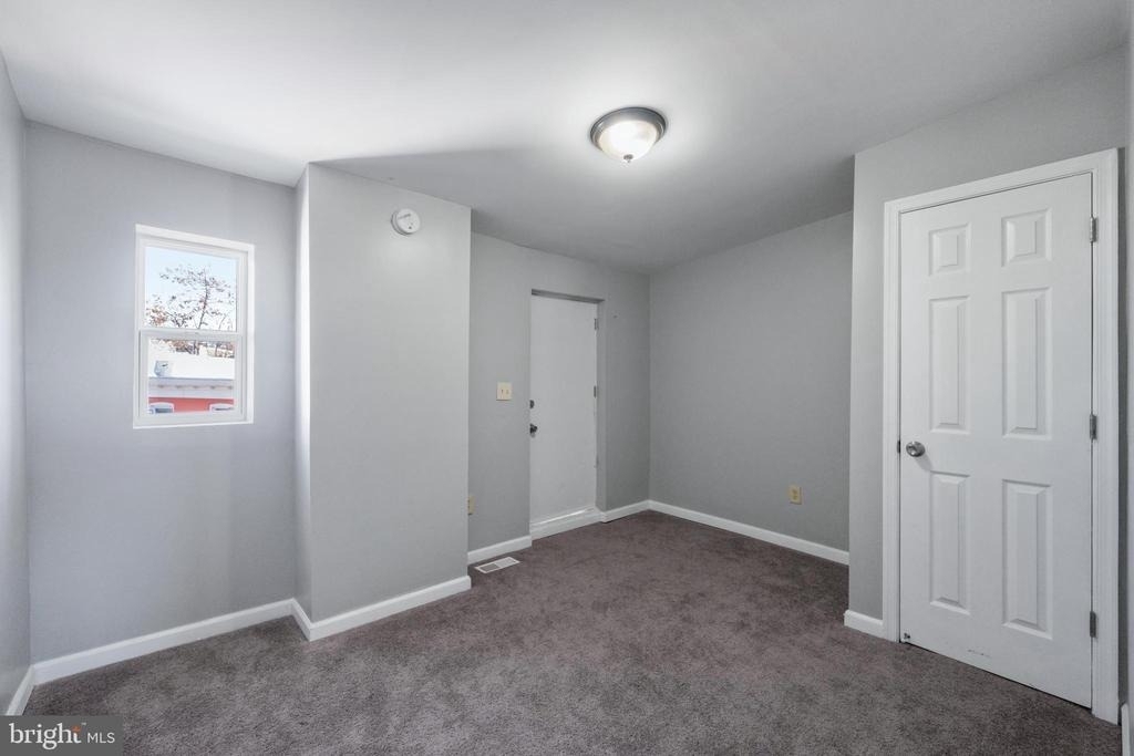 1028 W Cross Street - Photo 21