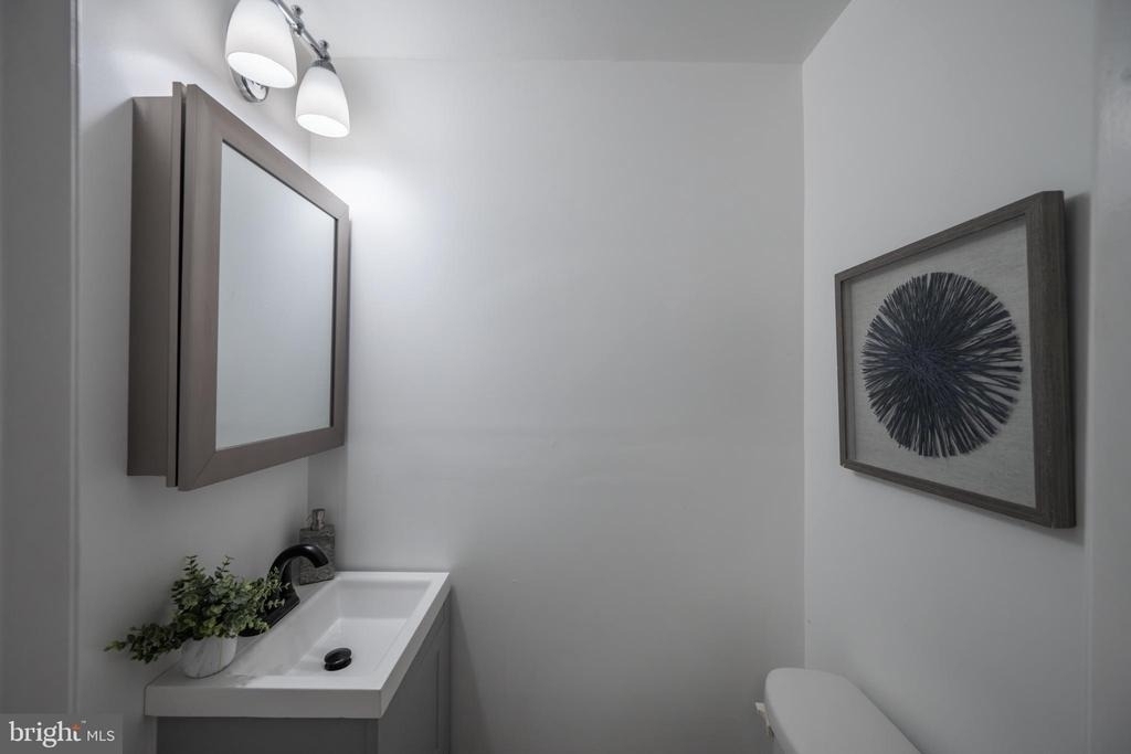 1028 W Cross Street - Photo 12