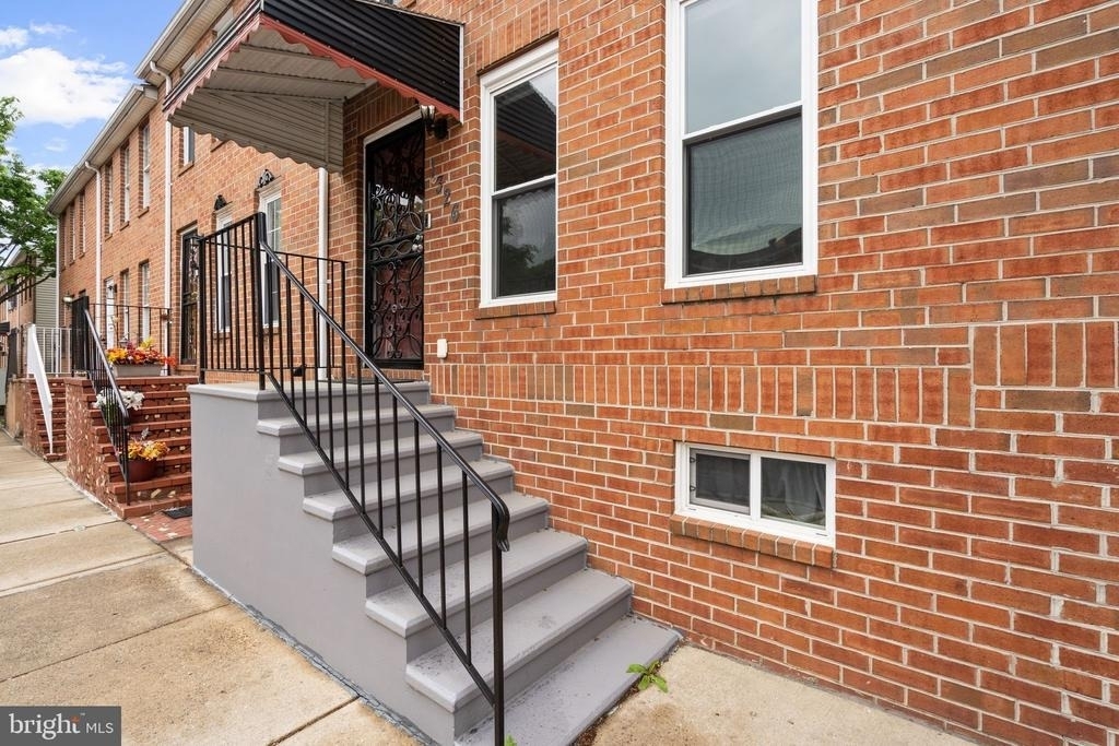 1326 N Stockton Street - Photo 1
