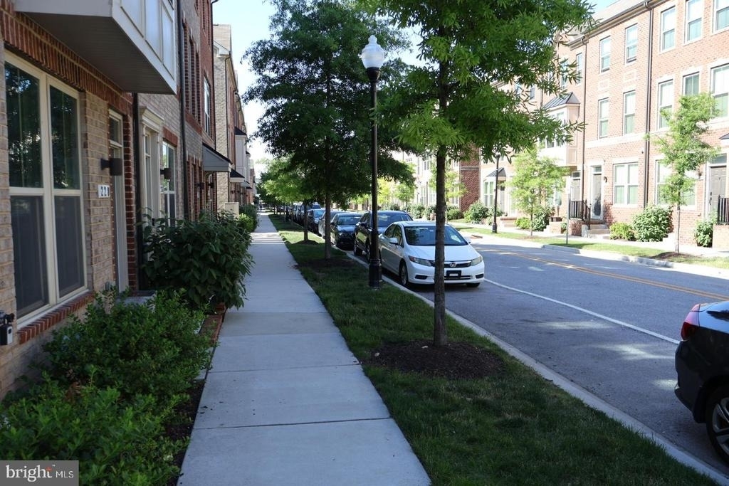 230 S Newkirk Street - Photo 30