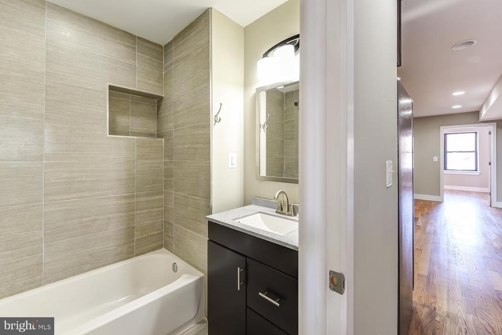 2031 Benning Road Ne - Photo 10