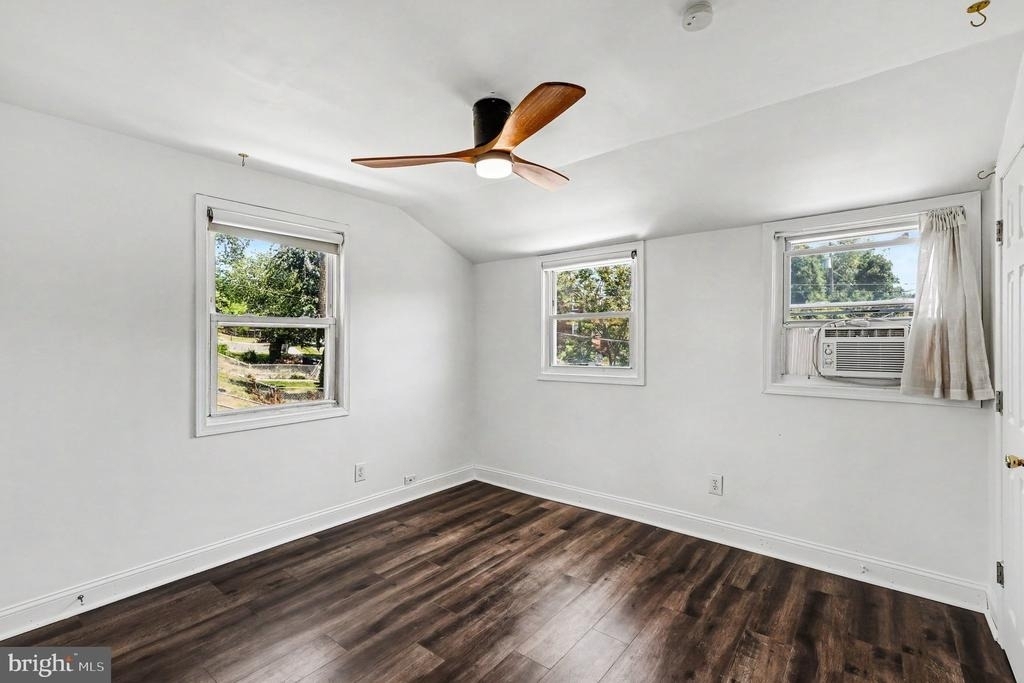 4318 G Street Se - Photo 9