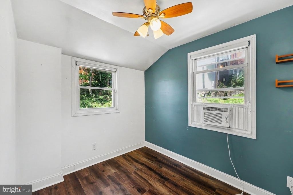 4318 G Street Se - Photo 12