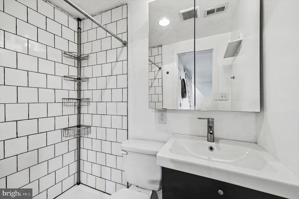 4318 G Street Se - Photo 17