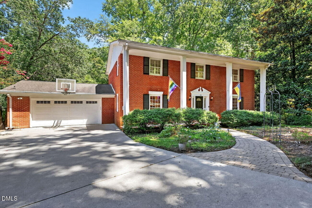 324 Glendale Drive - Photo 0