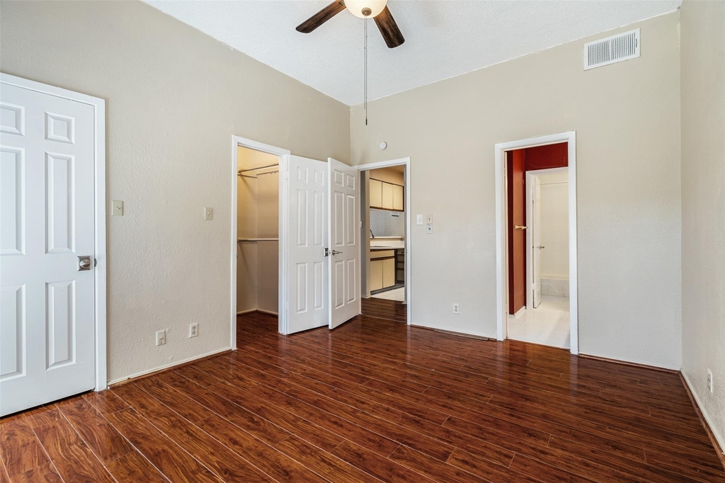 807 W 25th St - Photo 14