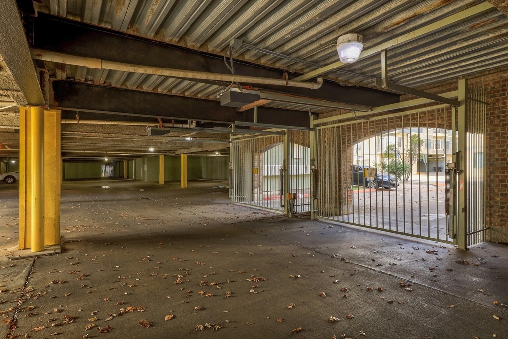 807 W 25th St - Photo 28