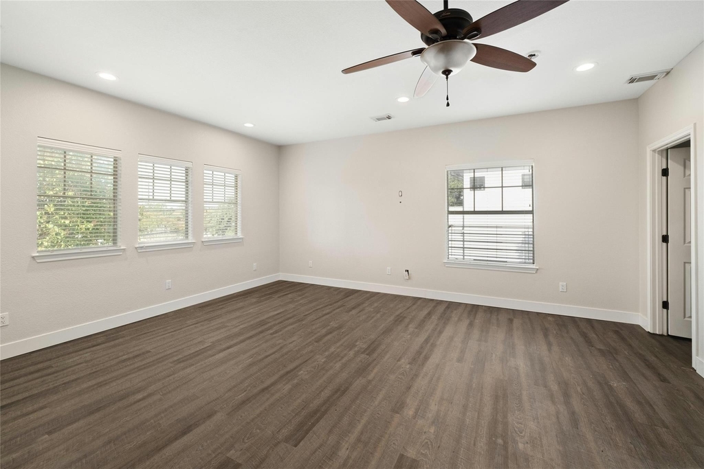 2502 W 7th St - Photo 18