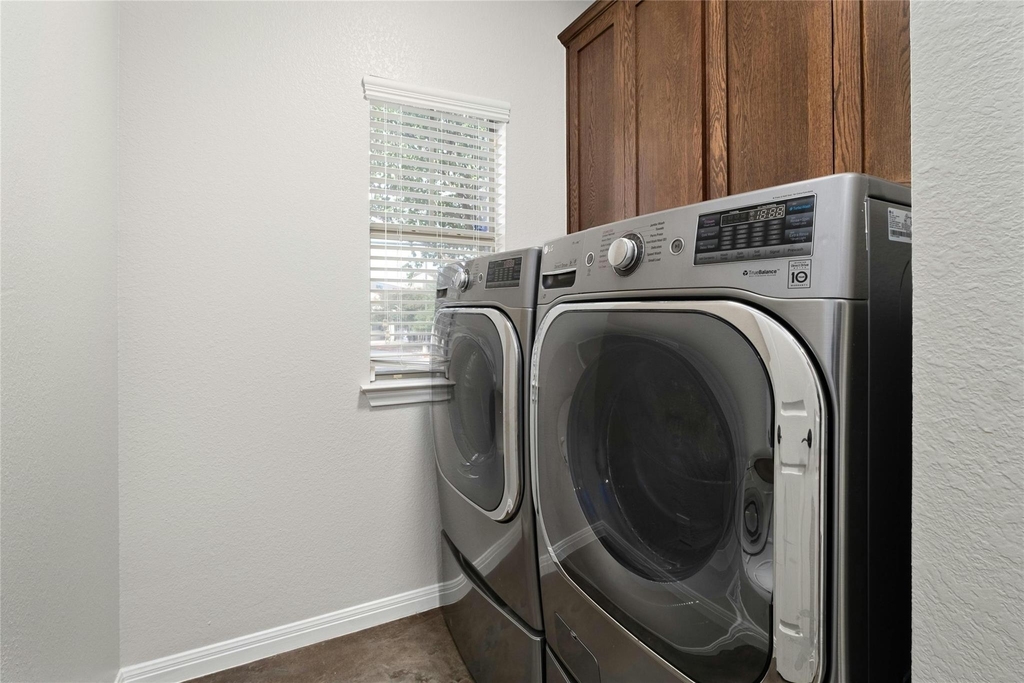 2502 W 7th St - Photo 25