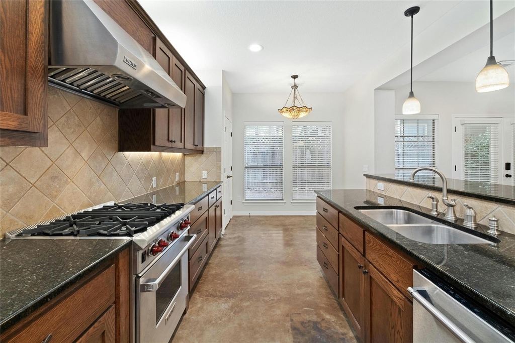 2502 W 7th St - Photo 6