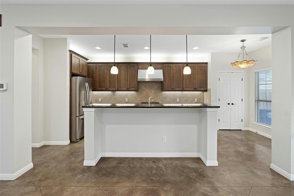 2502 W 7th St - Photo 5