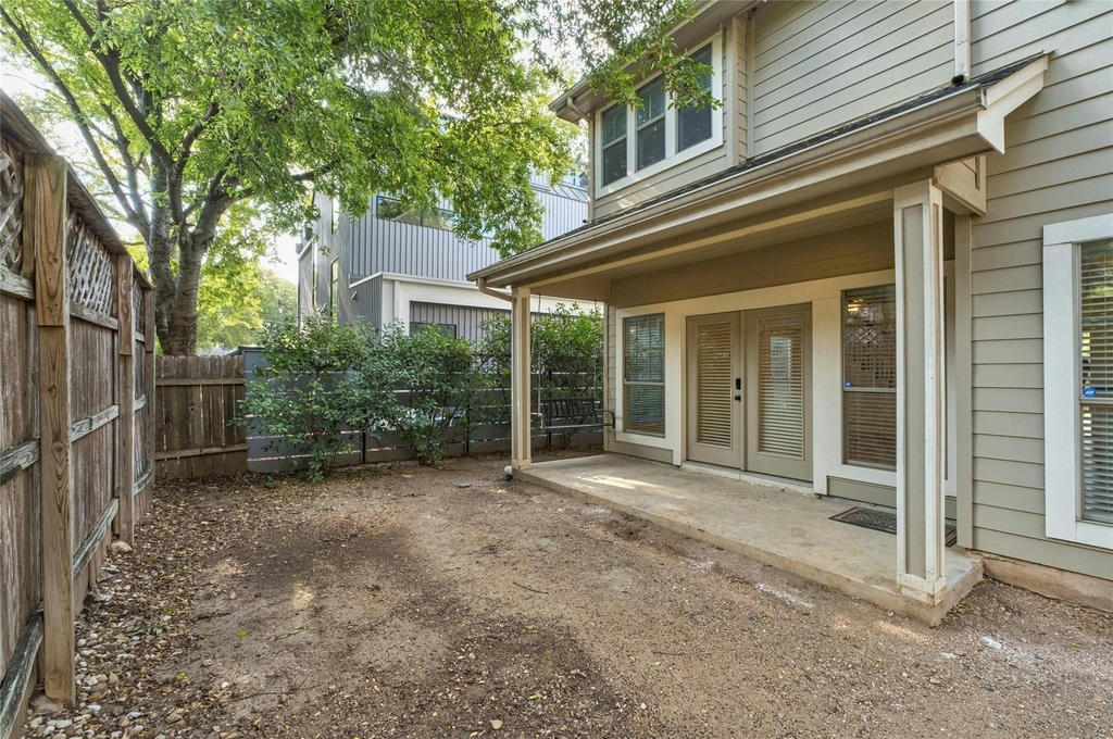 2502 W 7th St - Photo 26