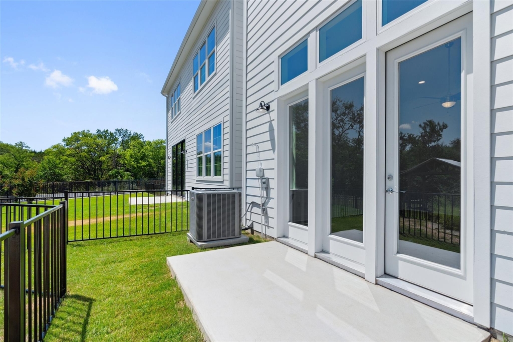 4503 Grassland Dr - Photo 4