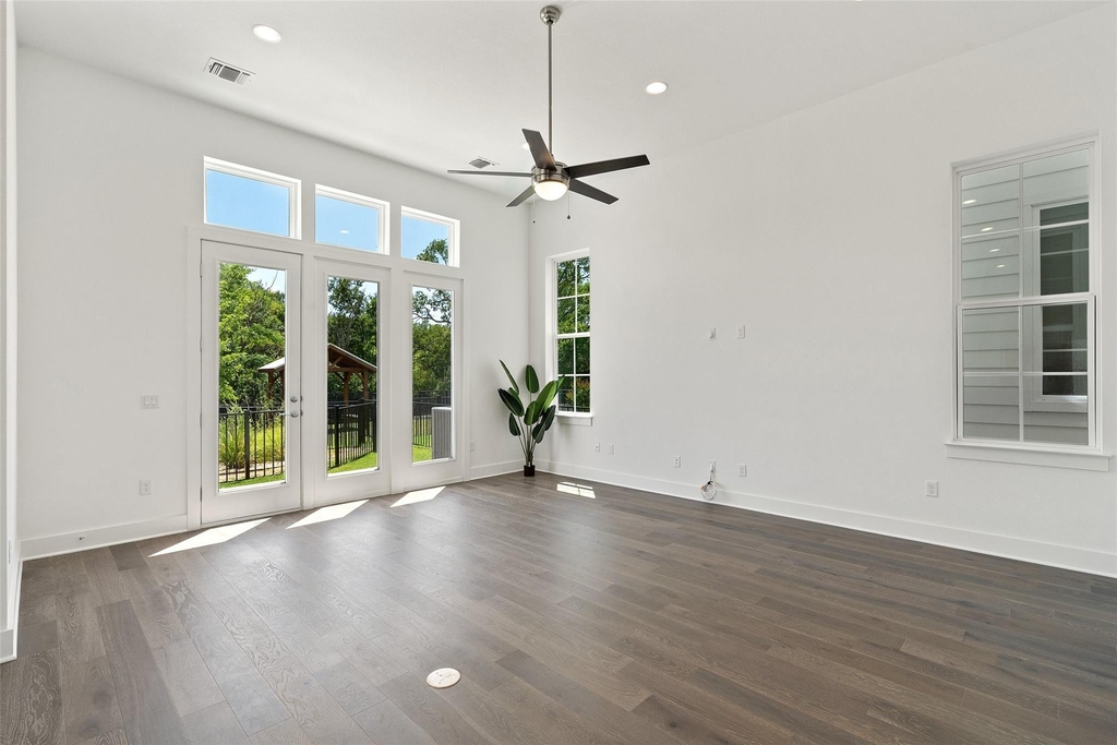 4503 Grassland Dr - Photo 6