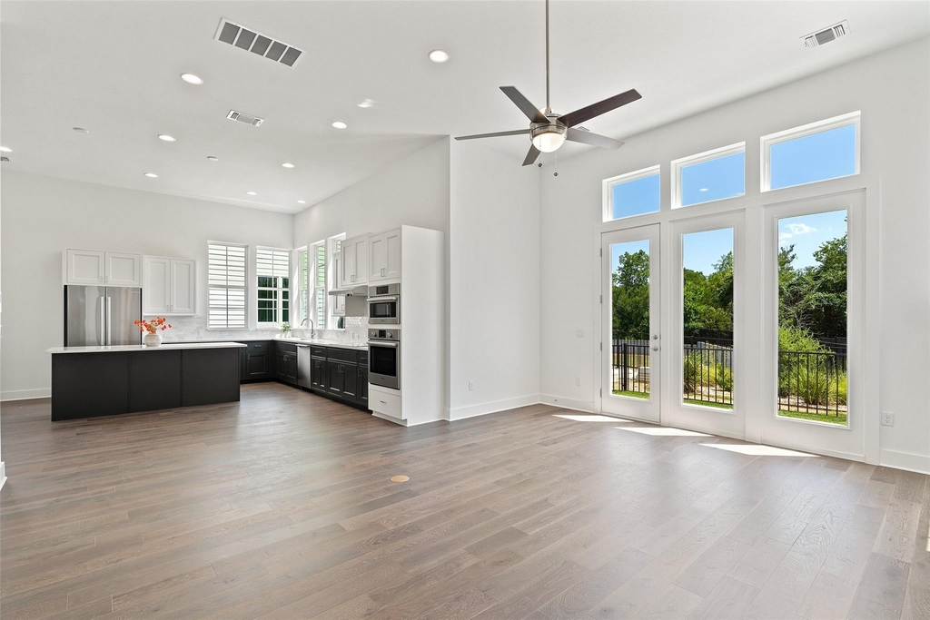 4503 Grassland Dr - Photo 2