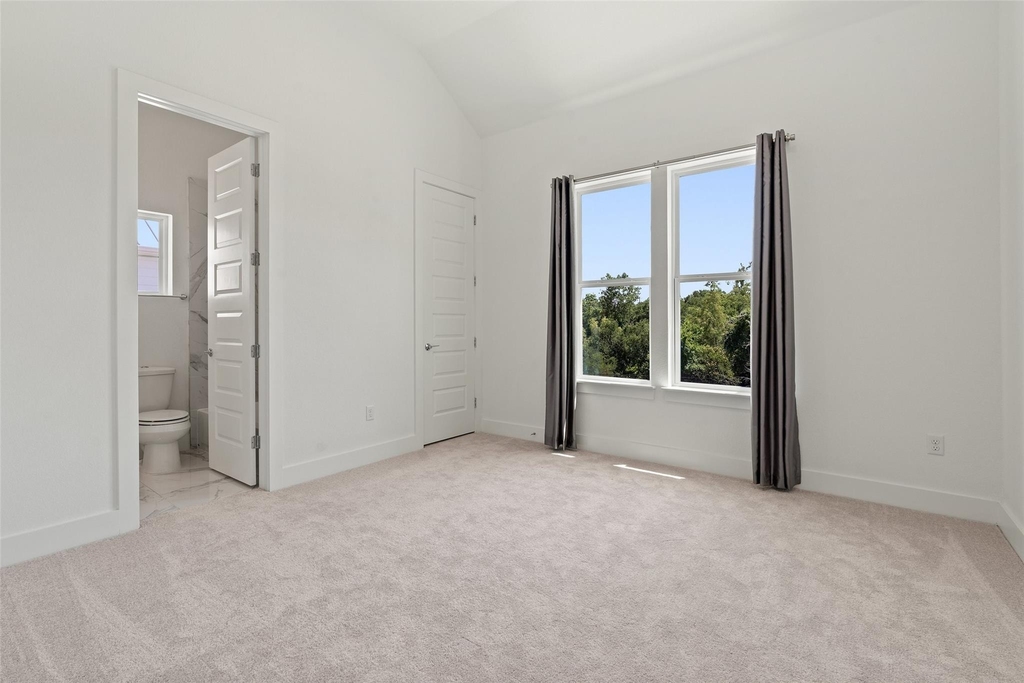 4503 Grassland Dr - Photo 18