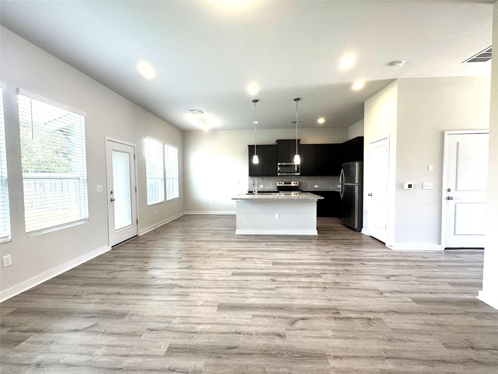 15102 Ryman Rd - Photo 2