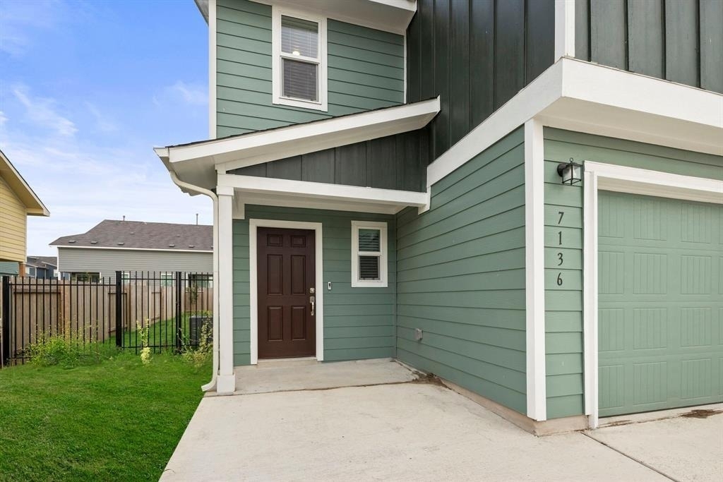 7136 Spotted Leaf Way - Photo 2