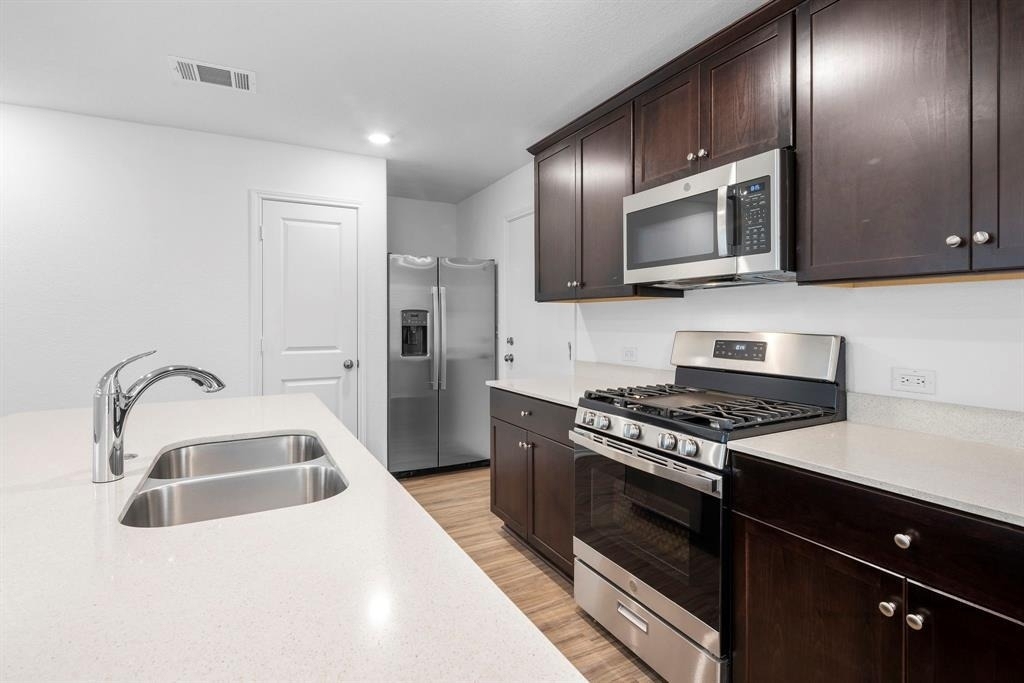 7136 Spotted Leaf Way - Photo 4
