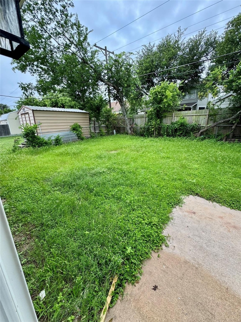 1205 Ramble Creek Dr - Photo 17