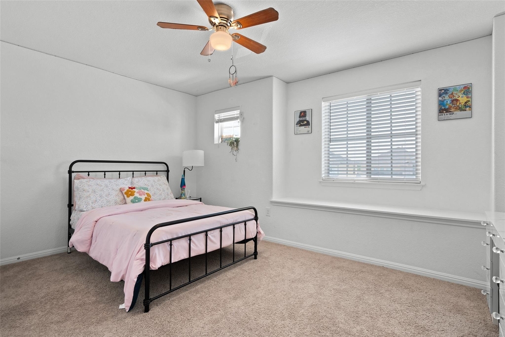 325 La Joya Pass - Photo 32
