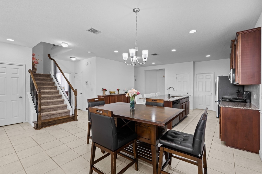 325 La Joya Pass - Photo 10