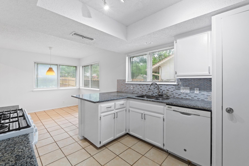 3509 Monument Dr - Photo 5