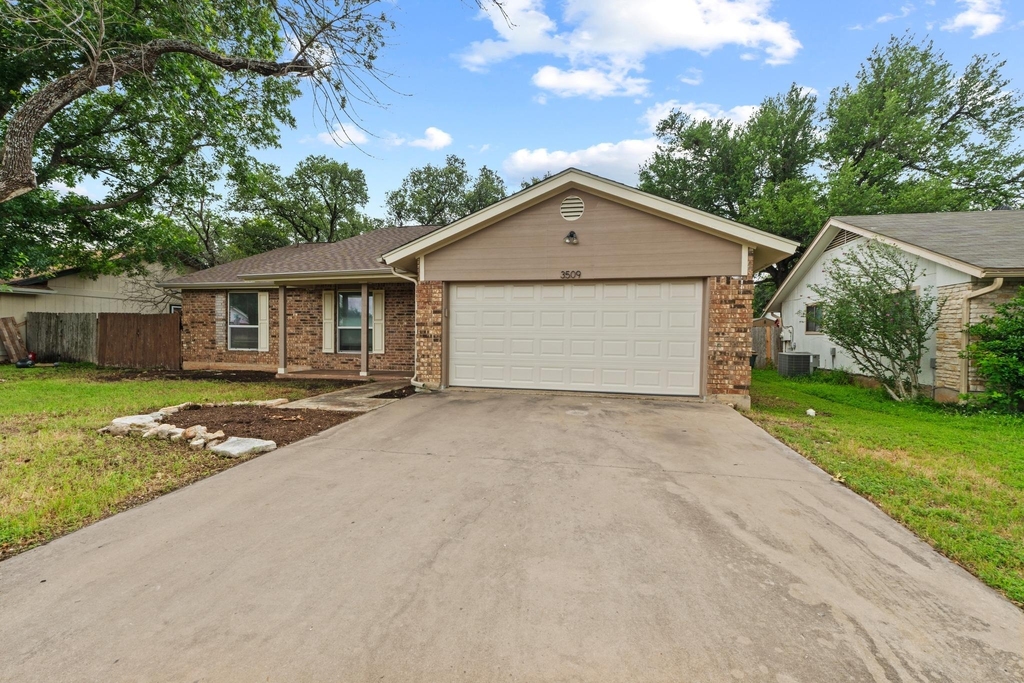 3509 Monument Dr - Photo 1