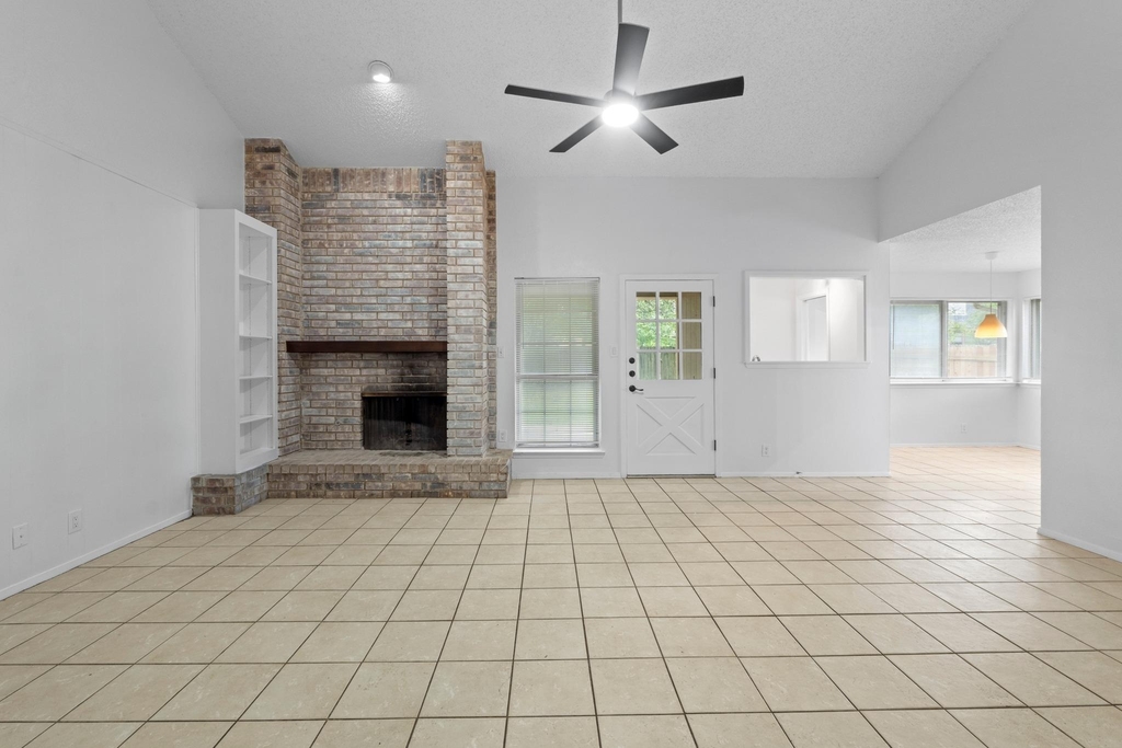 3509 Monument Dr - Photo 3