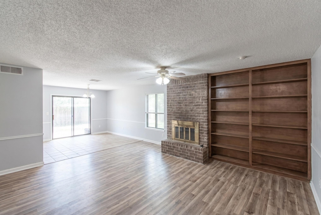 8517 Fathom Cir - Photo 1