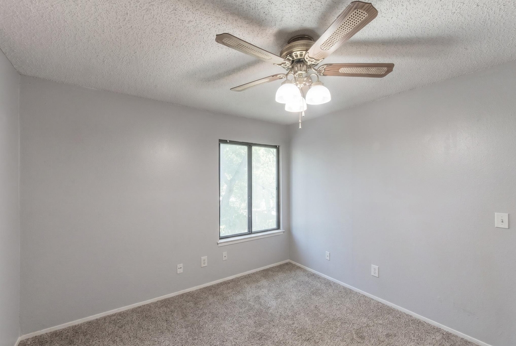 8517 Fathom Cir - Photo 7