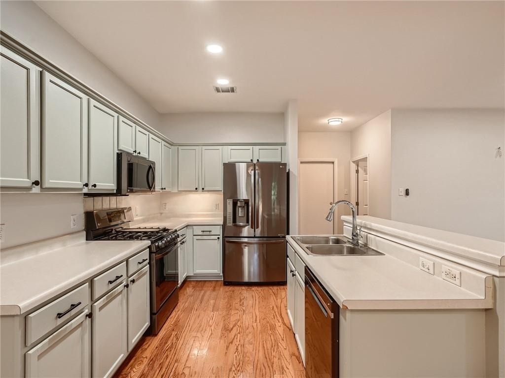 17513 Port Hood Dr - Photo 3