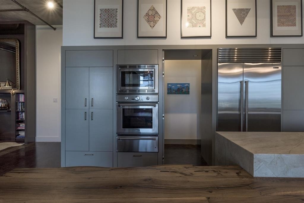 800 W 5th St - Photo 11